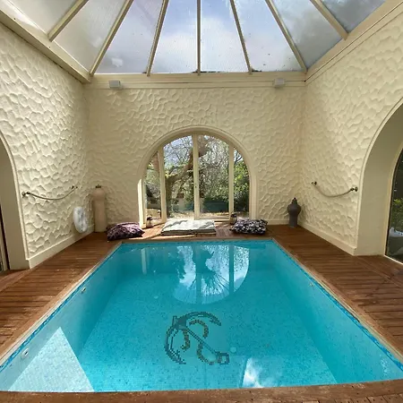 Vila Avec Piscine Interieure, 5 Chambres, Proche Et Commerces A - Fr-1-374-220