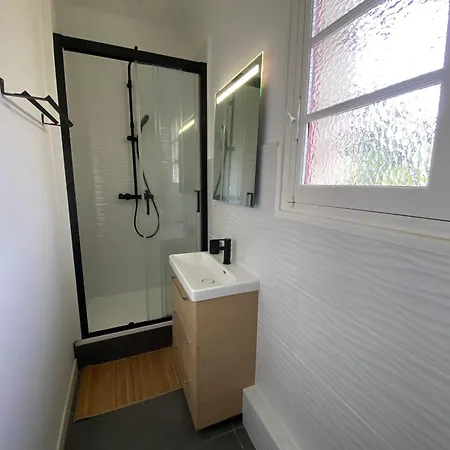 Vila Avec Piscine Interieure, 5 Chambres, Proche Et Commerces A - Fr-1-374-220 *