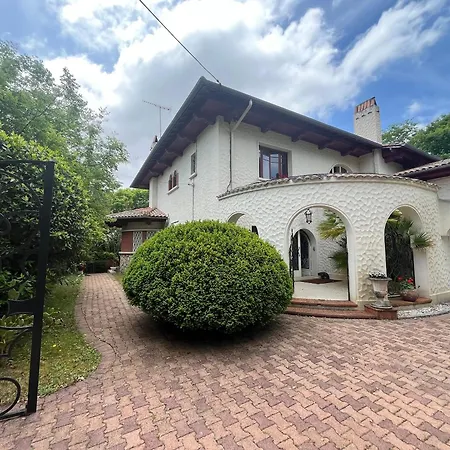 Avec Piscine Interieure, 5 Chambres, Proche Et Commerces A - Fr-1-374-220 别墅