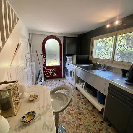 Avec Piscine Interieure, 5 Chambres, Proche Et Commerces A - Fr-1-374-220 别墅