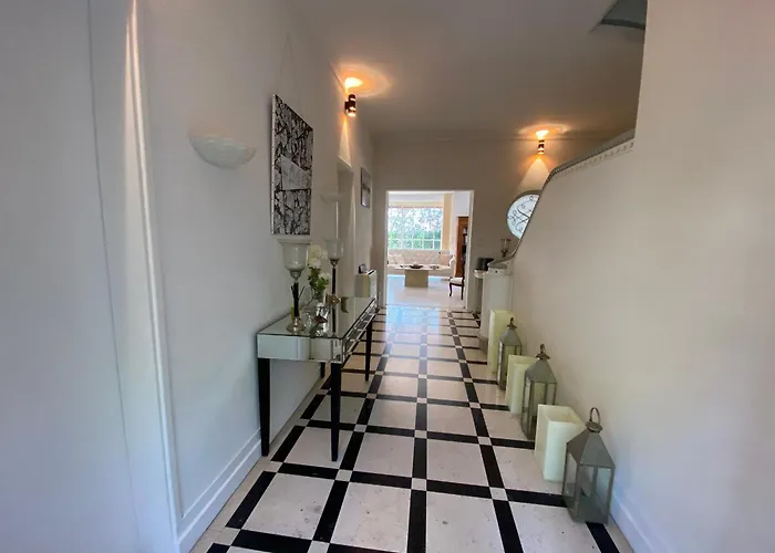 Avec Piscine Interieure, 5 Chambres, Proche Et Commerces A - Fr-1-374-220 Arcachon