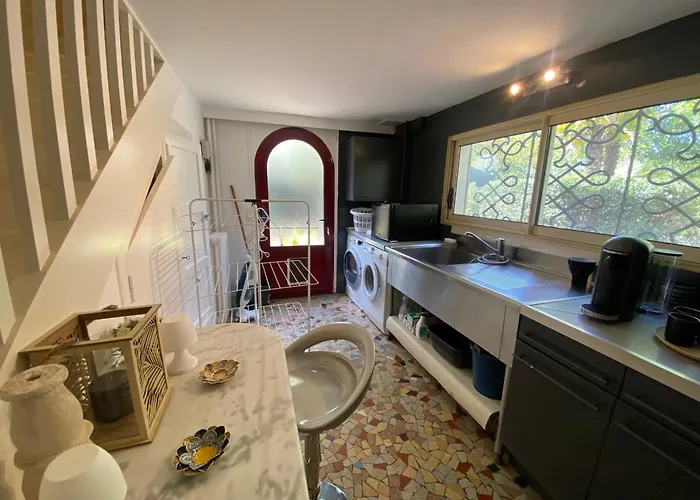 Avec Piscine Interieure, 5 Chambres, Proche Et Commerces A - Fr-1-374-220 Vila